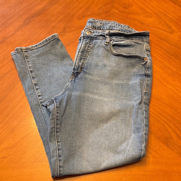 Old Navy Denim - Old Navy Women's High-Rise O.G. Straight Secret Smooth Pockets